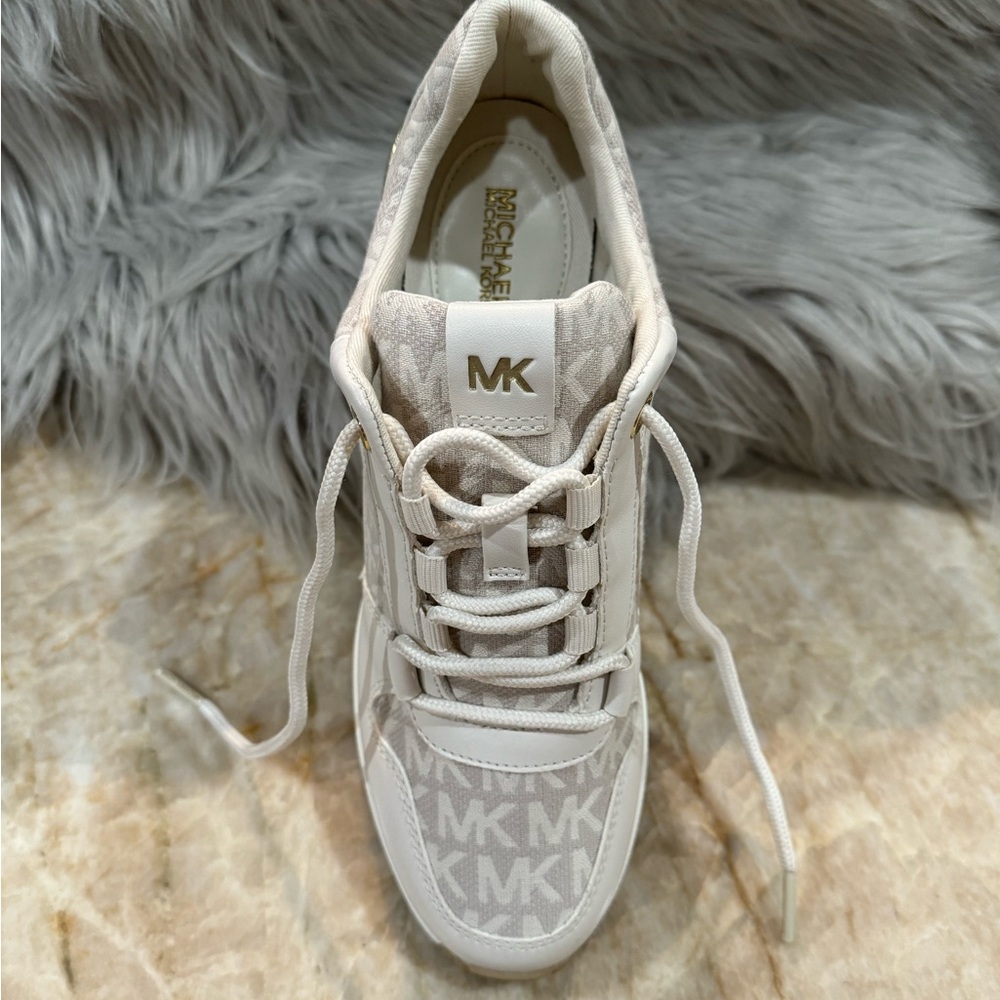Michael by Michael Kors Women’s Elevated Platform Logo Design Sneakers. New - Picture 7 of 14